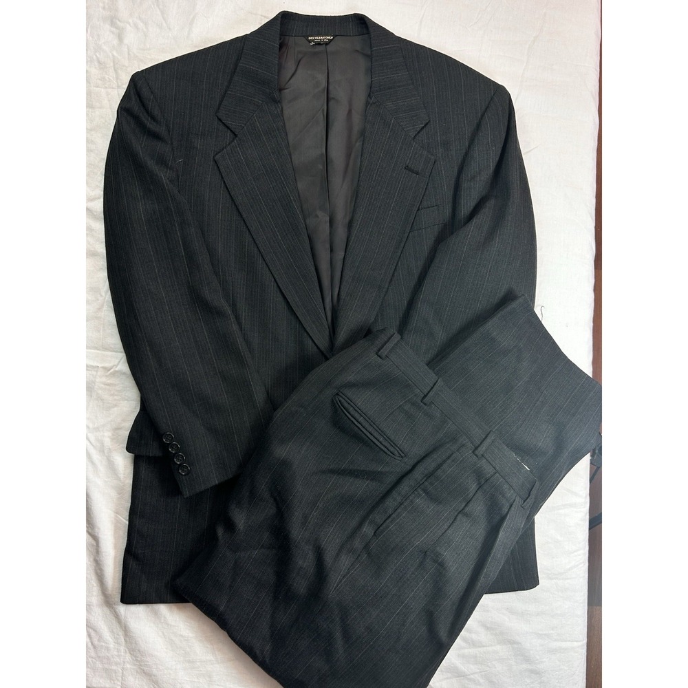 bill blass mens suit 2 Piece Wool Black USA Made 44, 32x29 Stripe